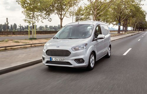 Ford TRANSIT_Courier _Limited _ 